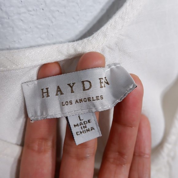 Hayden Sleeveless Linen Button Down - Picture 7 of 8